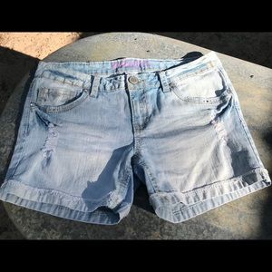 Women’s / Juniors Raw Edge Cuff Shorts Size 15/16